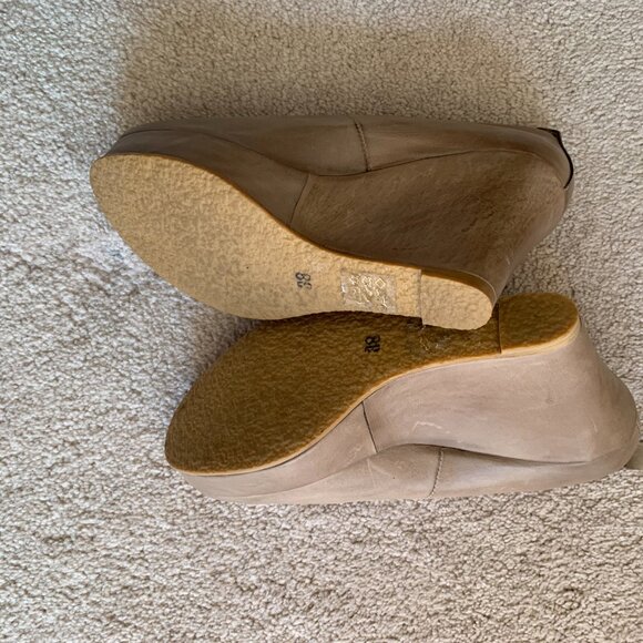 HIBOU - Tan leather wedges - Picture 3 of 3